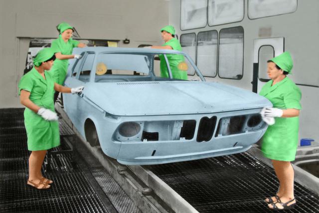 Bild: Sensation !!! BMW fertigt Nullzwo-Rohkarossen nach